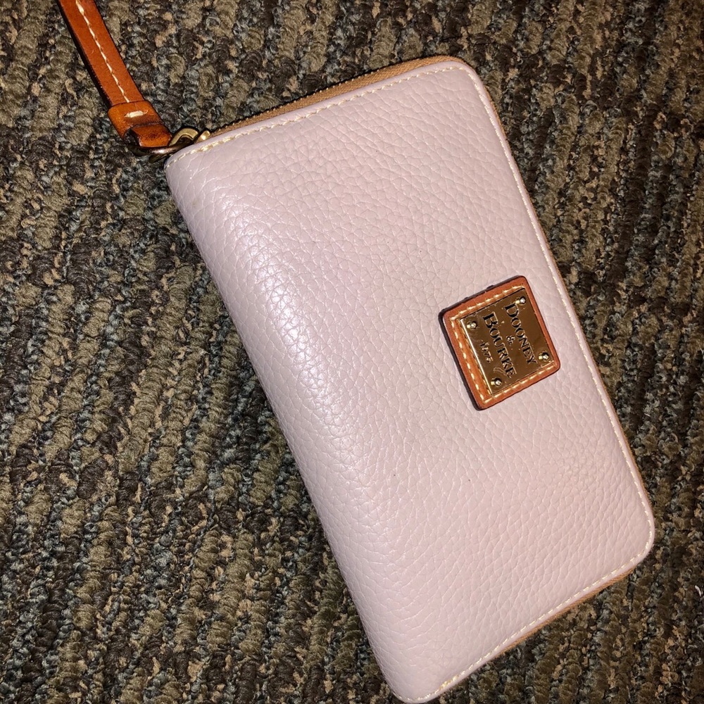 Dooney & Bourke Pebble Grain Zip Around Wallet